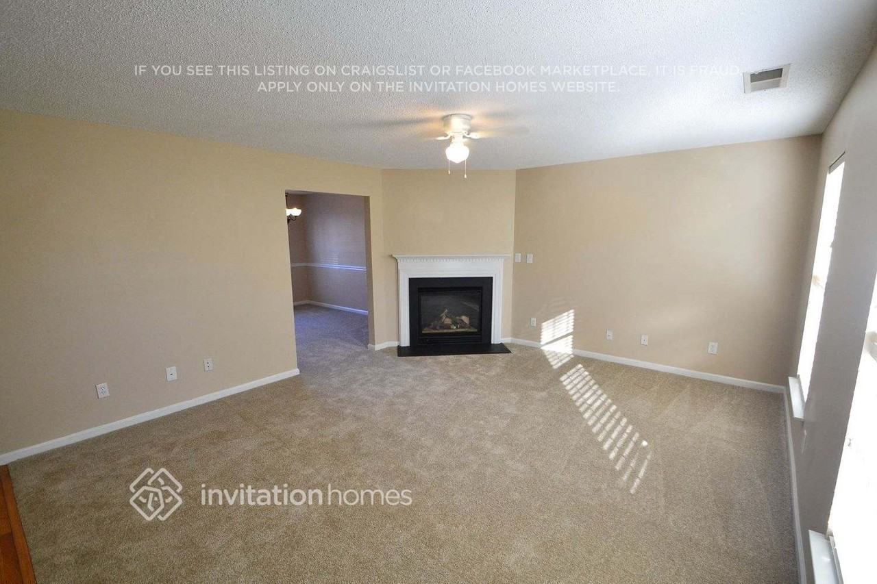 3517 Lusby Ct - Photo 3 of 16