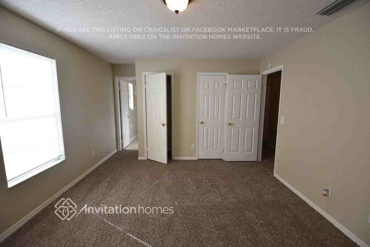 9707 Fox Hollow Rd - Photo 3 of 8