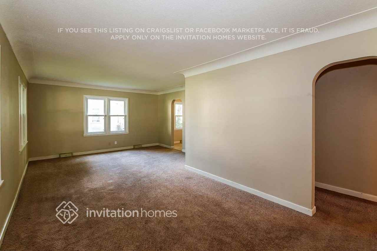 3940 3rd St Ne - Photo 3 of 20