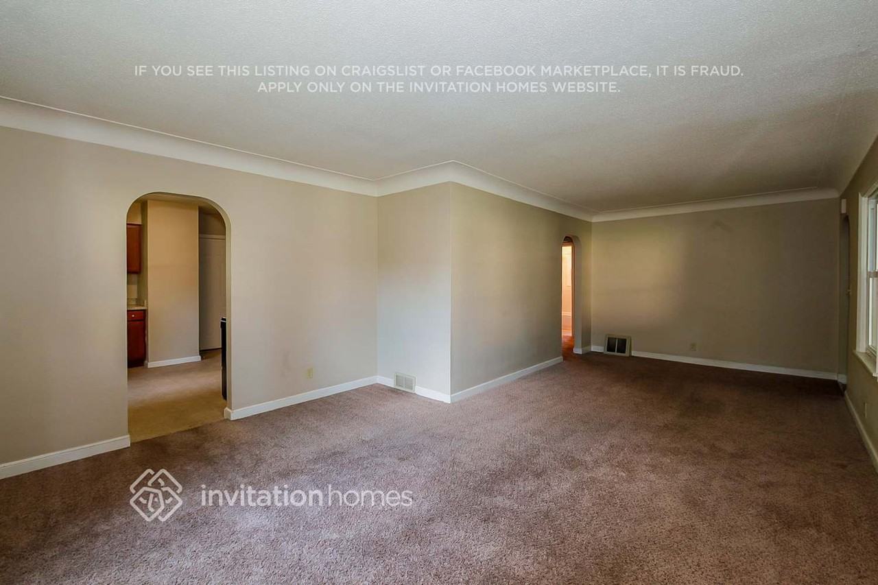 3940 3rd St Ne - Photo 4 of 20