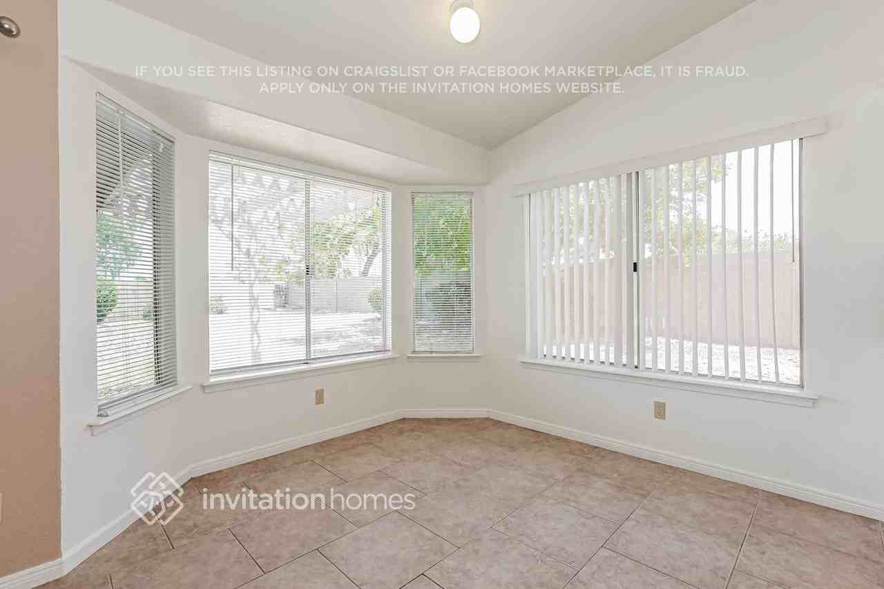 5316 E Forge Ave - Photo 5 of 17