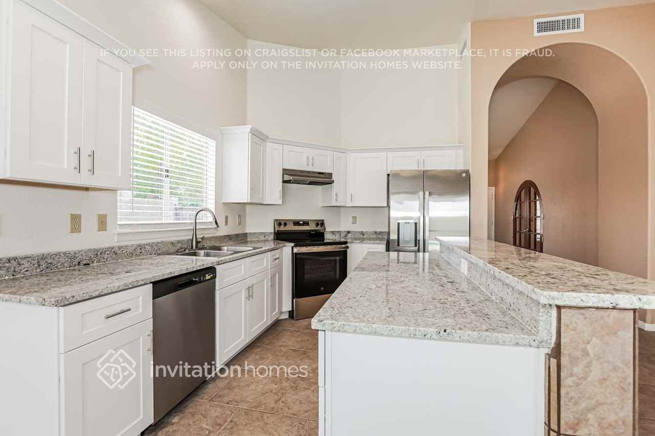 5316 E Forge Ave - Photo 6 of 17