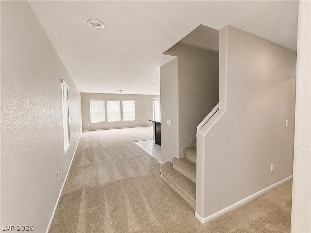 5640 Autumn Cliffs Way - Photo 4 of 34