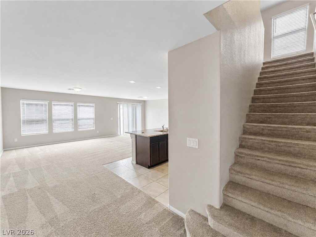 5640 Autumn Cliffs Way - Photo 5 of 34