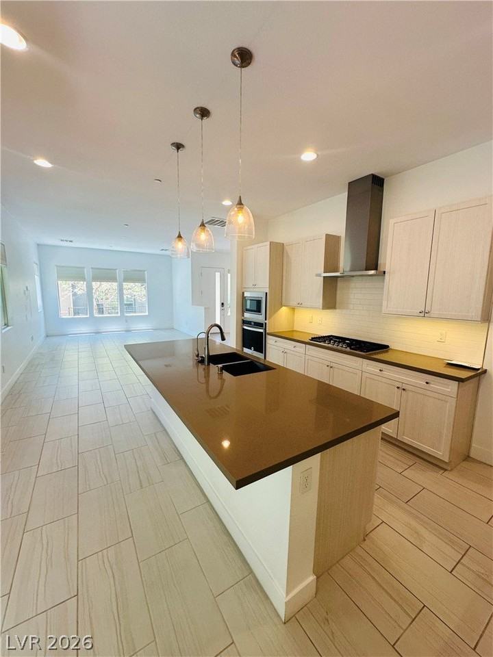 11297 Essence Point Ave #101 - Photo 5 of 32