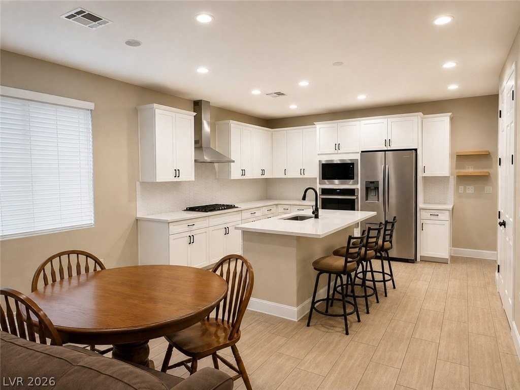 7148 Port Stephens St - Photo 7 of 16