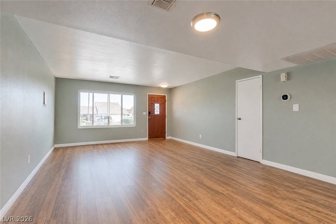 130 Forest Ln - Photo 4 of 17