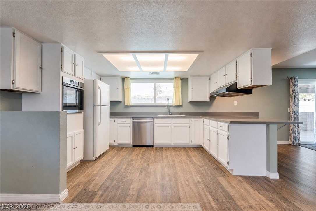130 Forest Ln - Photo 5 of 17