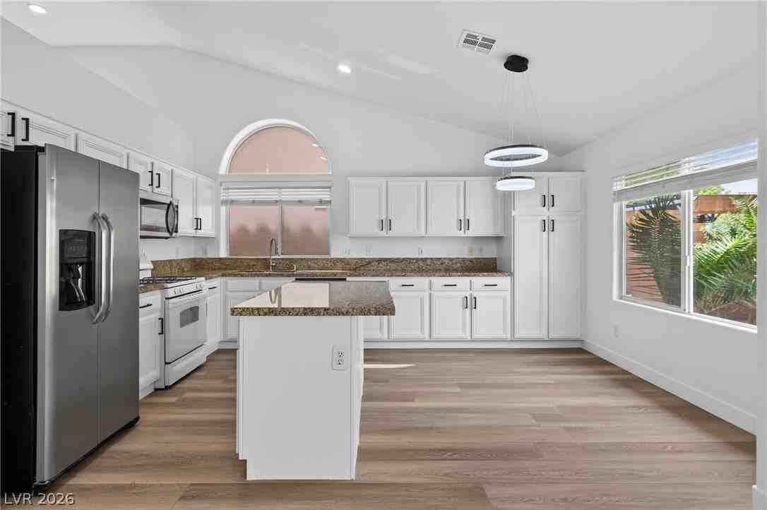 2572 Corner Stone Cir - Photo 7 of 34
