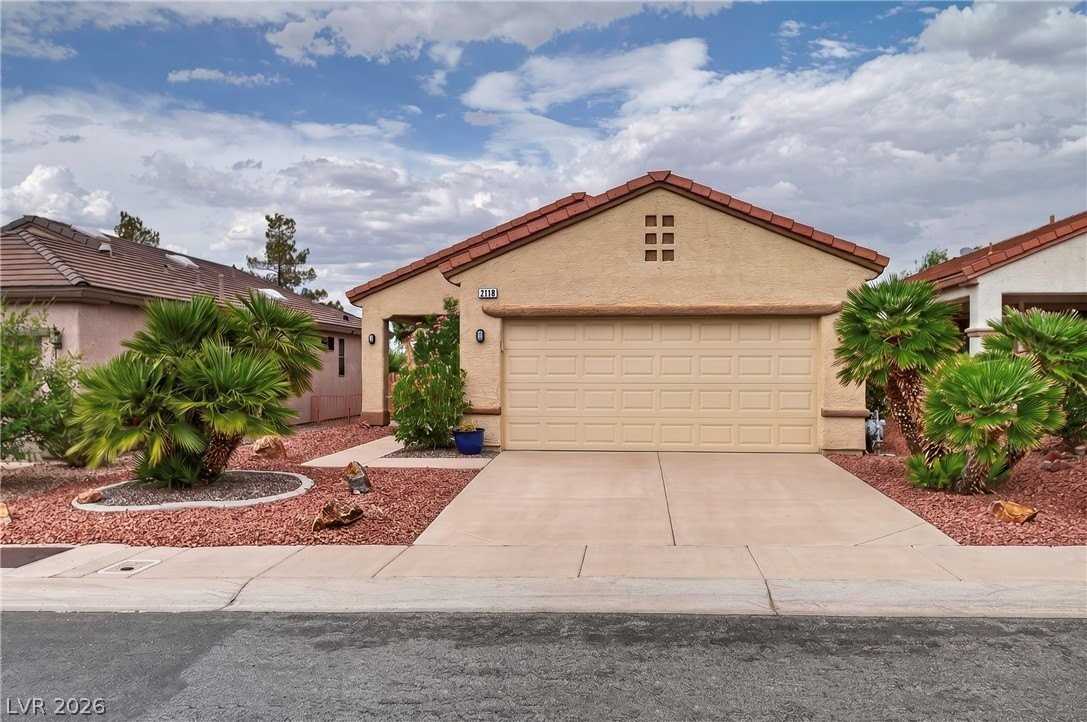 2118 Desert Woods Dr - Photo 2 of 35