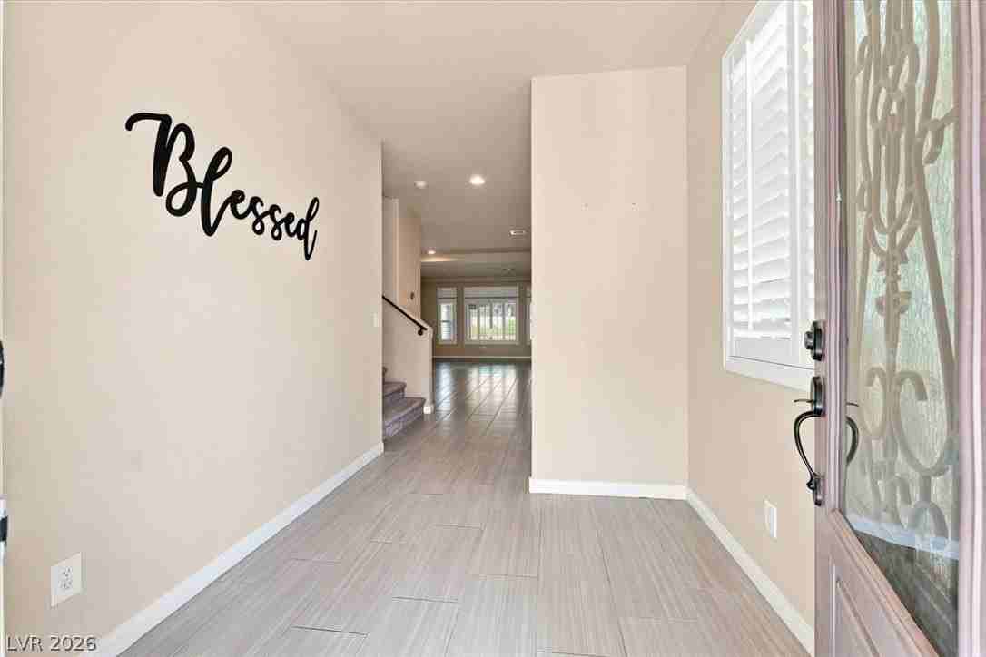 5238 Lake Sonoma Ave - Photo 3 of 20