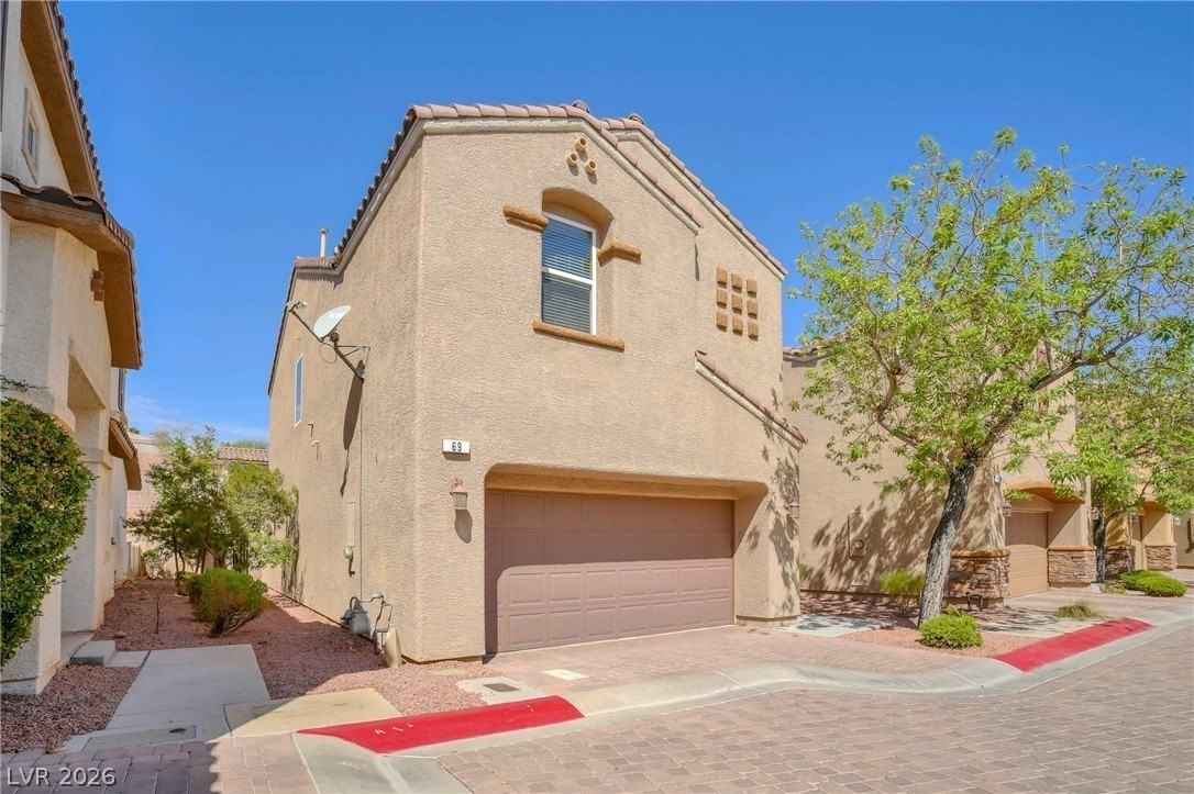 69 Sertata Ct - Photo 2 of 50