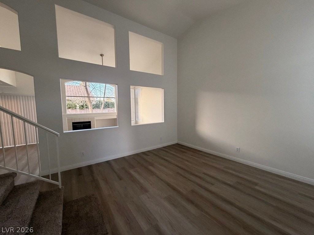 1825 Sierra Oaks Ln - Photo 2 of 25