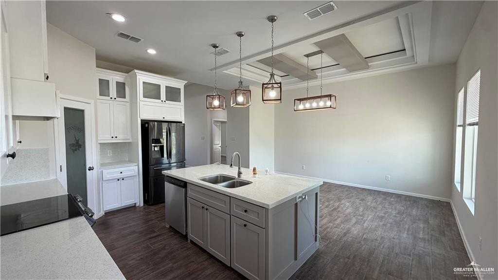 714 Santa Isabel St - Photo 4 of 19