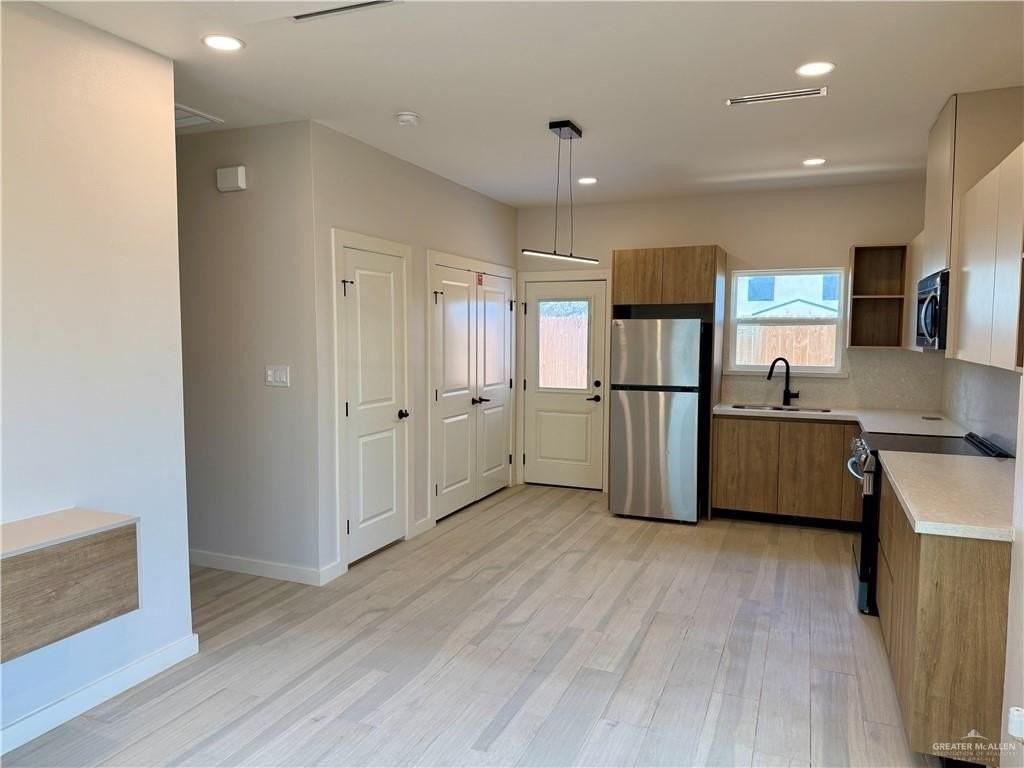 11509 N 25th St #4 - Photo 4 of 12