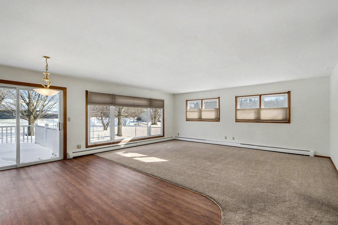411 Walden Dr - Photo 2 of 17