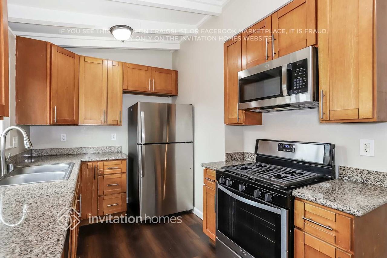 3621 Van Owen St - Photo 6 of 17