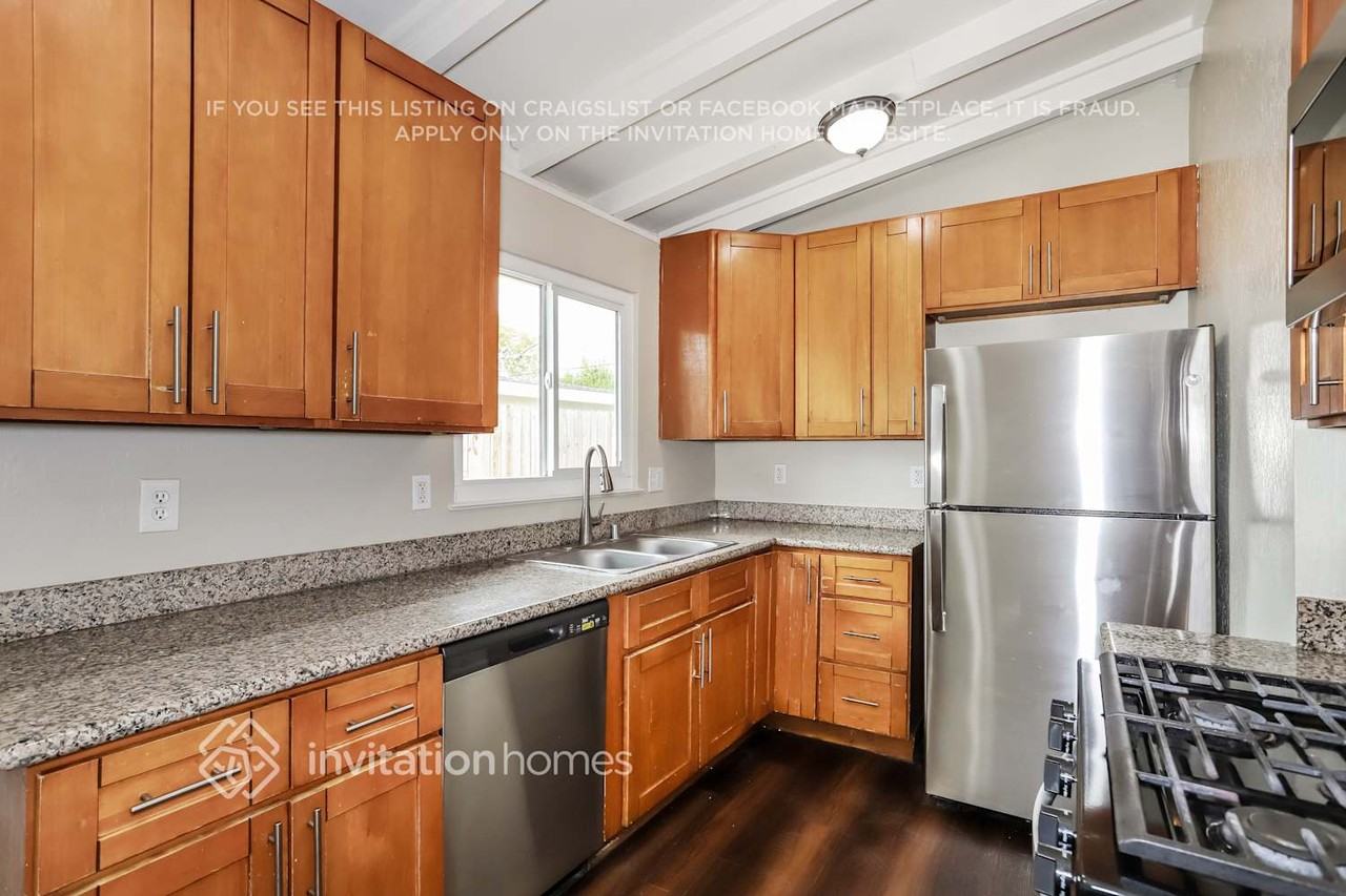 3621 Van Owen St - Photo 7 of 17