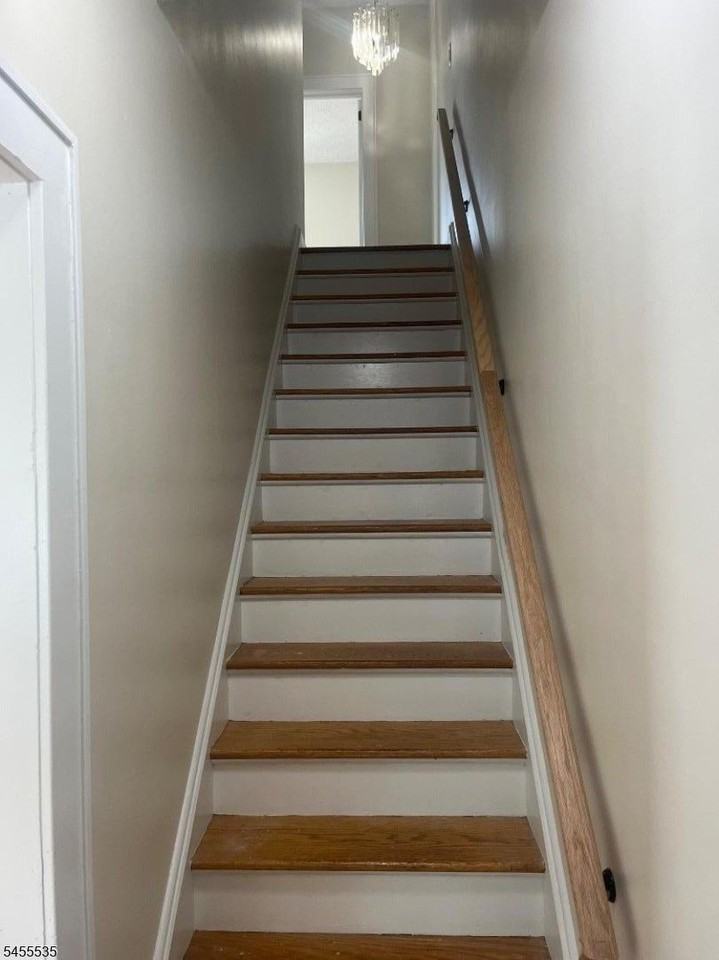 56 Seger Ave - Photo 7 of 9
