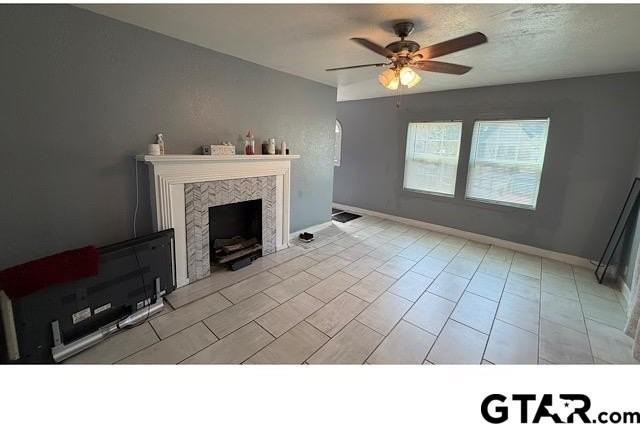 1425 Crescent Dr - Photo 3 of 15