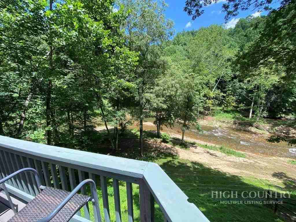 476 Ballou Mills Rd - Photo 4 of 15