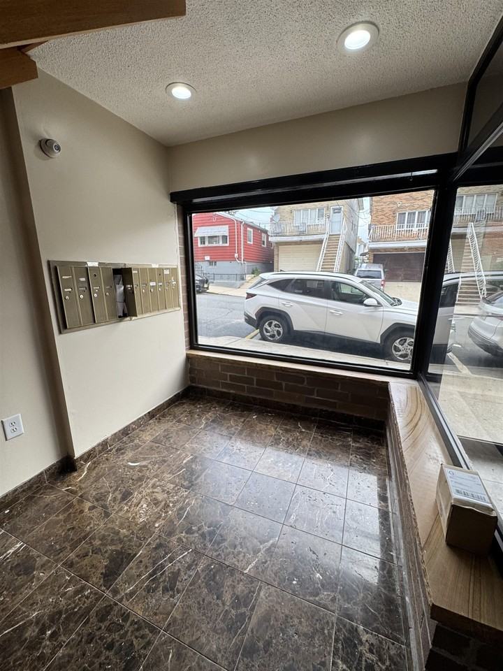 327 71st St #1C - Photo 4 of 23