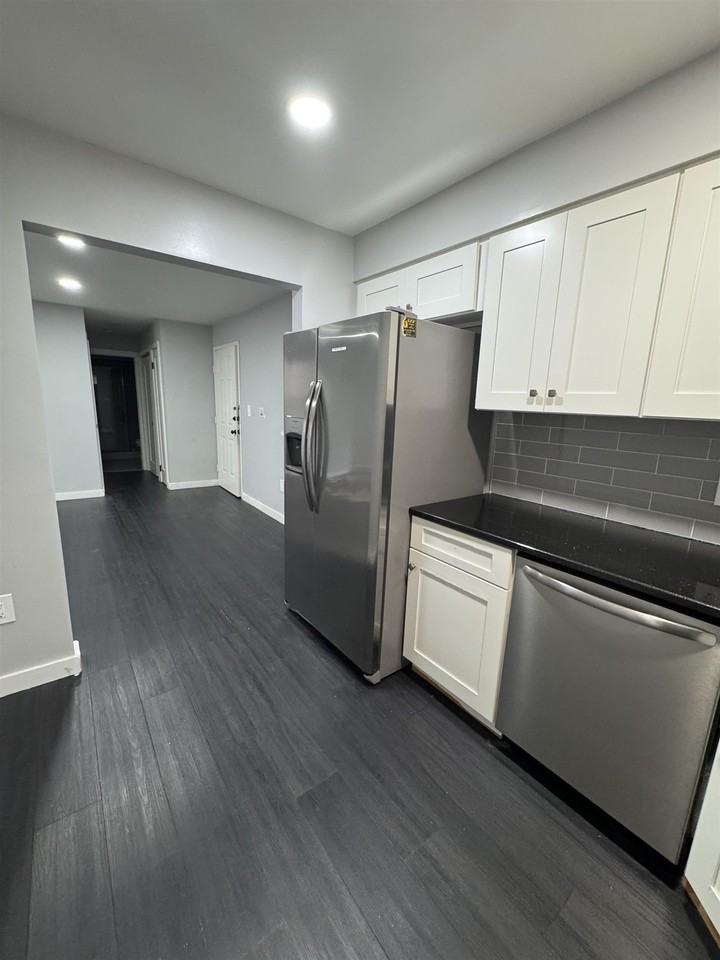 327 71st St #1C - Photo 7 of 23