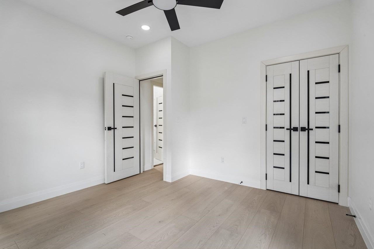 423 Aurora Ave #1 - Photo 7 of 25