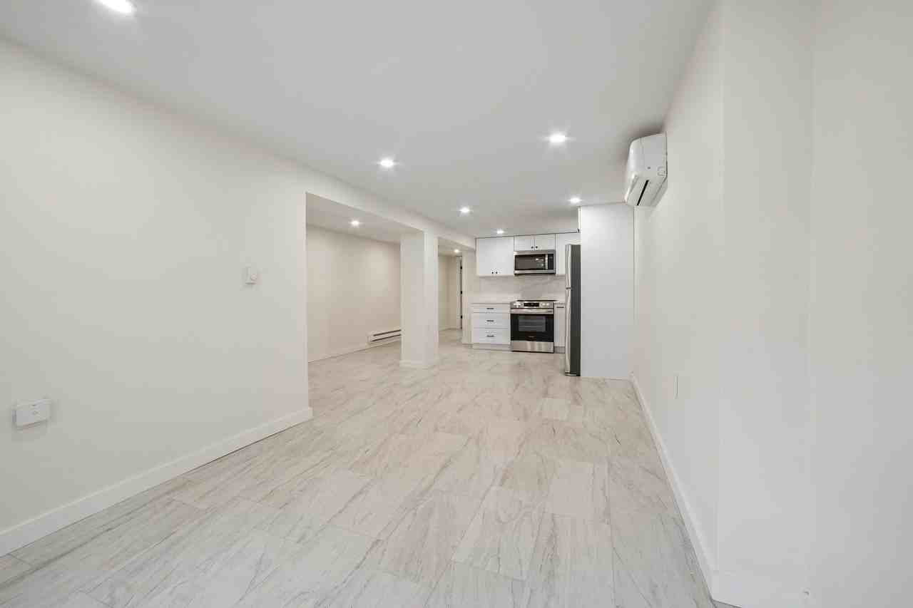 Oak St #1 - Photo 4 of 12