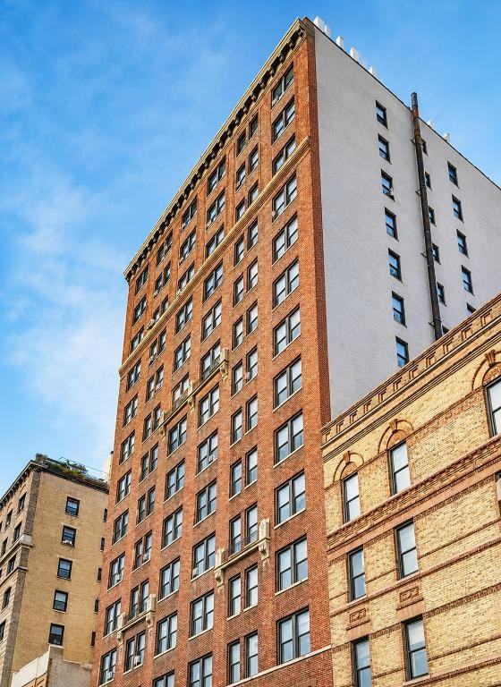 205 W 88th St - Photo 6 of 8