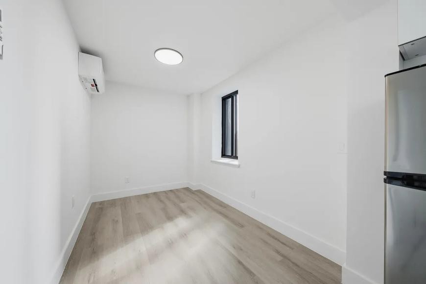 300 E 96th St - Photo 4 of 7