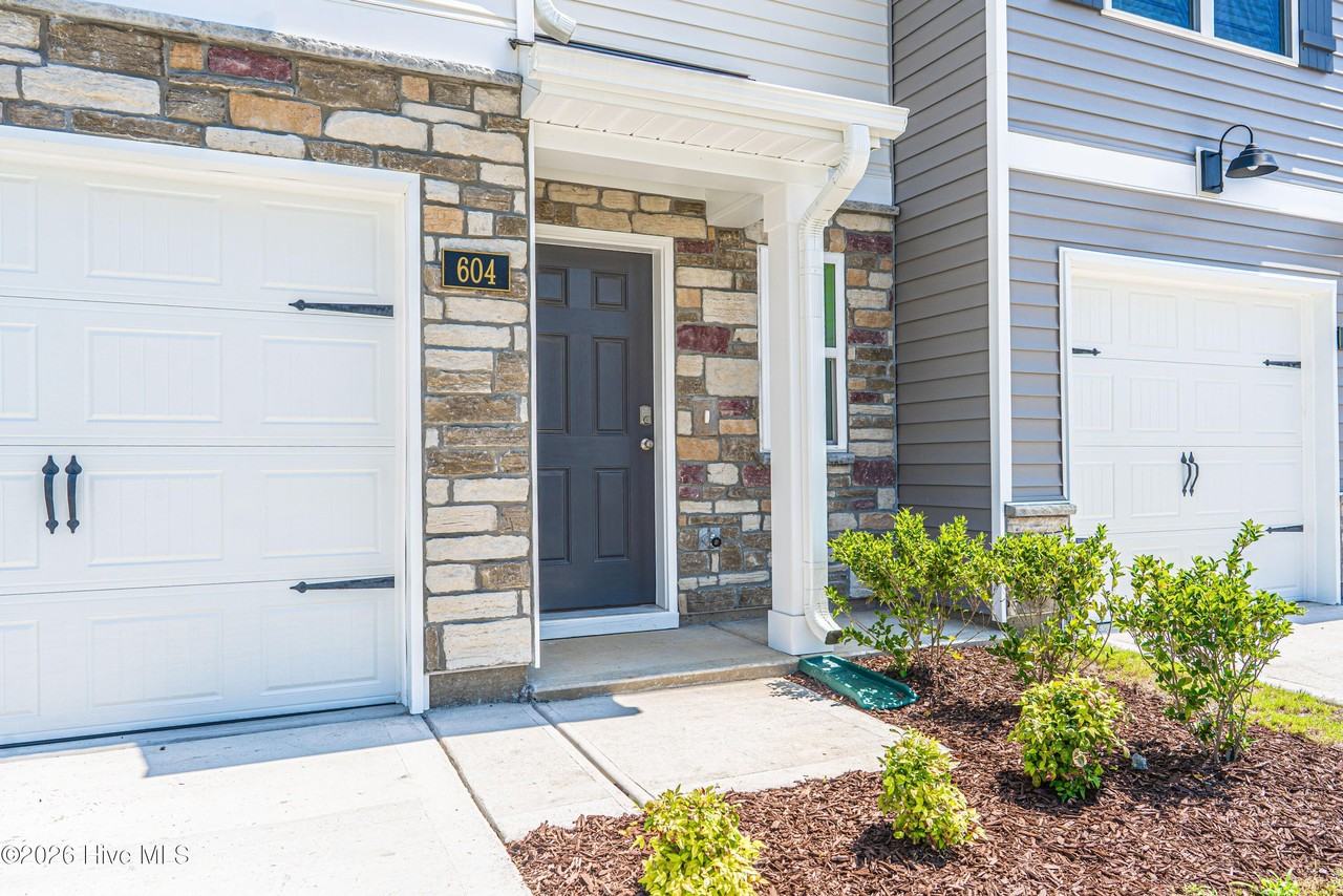 604 Wilder Bloom Path - Photo 2 of 26