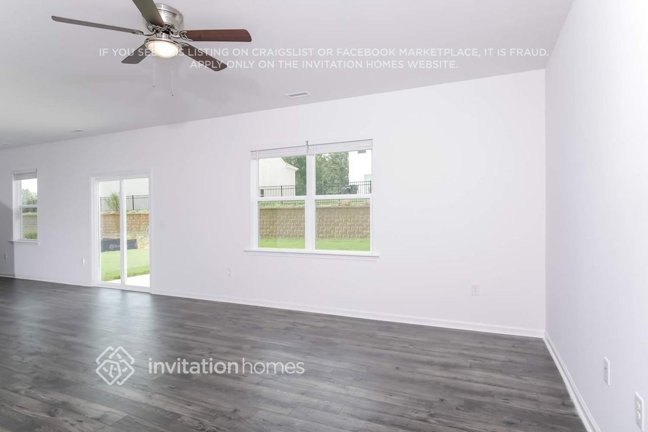 178 Saddle Mare St - Photo 4 of 18