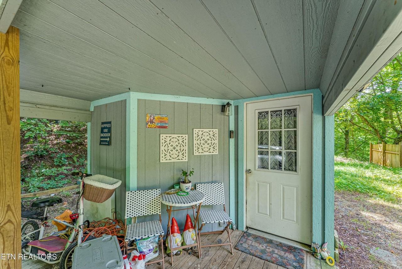 286 Childs Rd - Photo 4 of 22