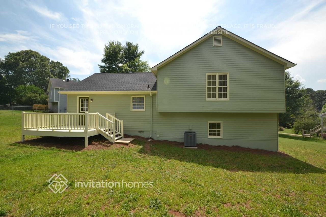 184 Nicole Dr - Photo 4 of 5