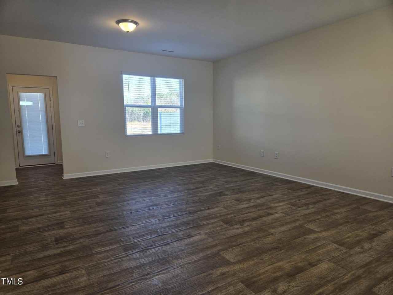 123 Blakely St - Photo 5 of 19
