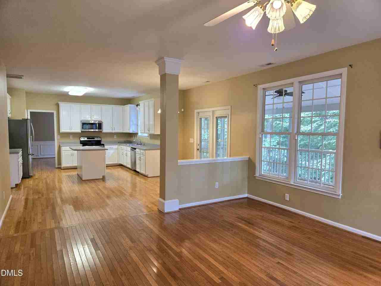 5 Spreading Oak Ct - Photo 3 of 30