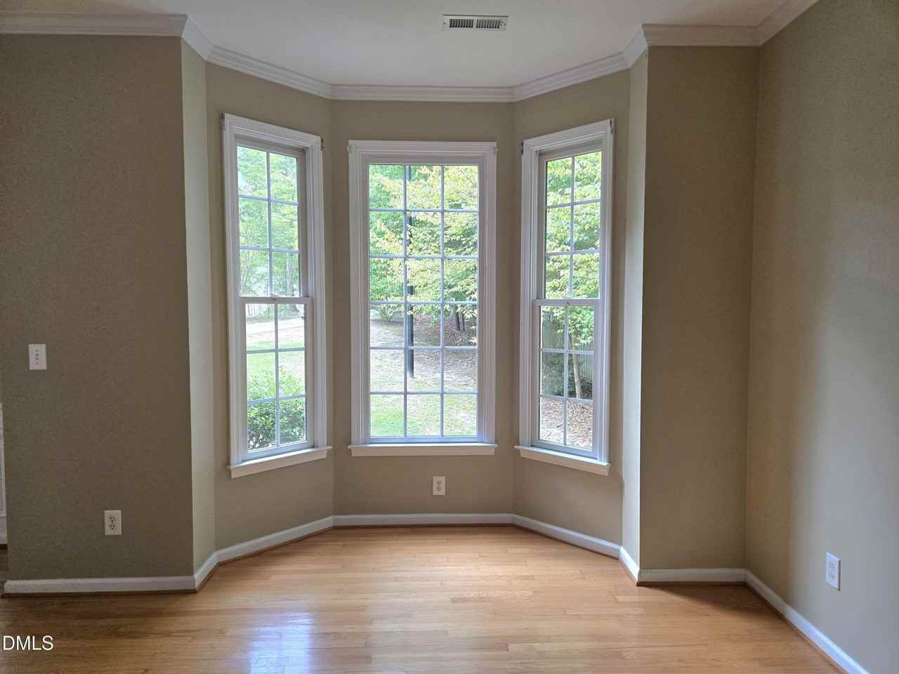 5 Spreading Oak Ct - Photo 5 of 30
