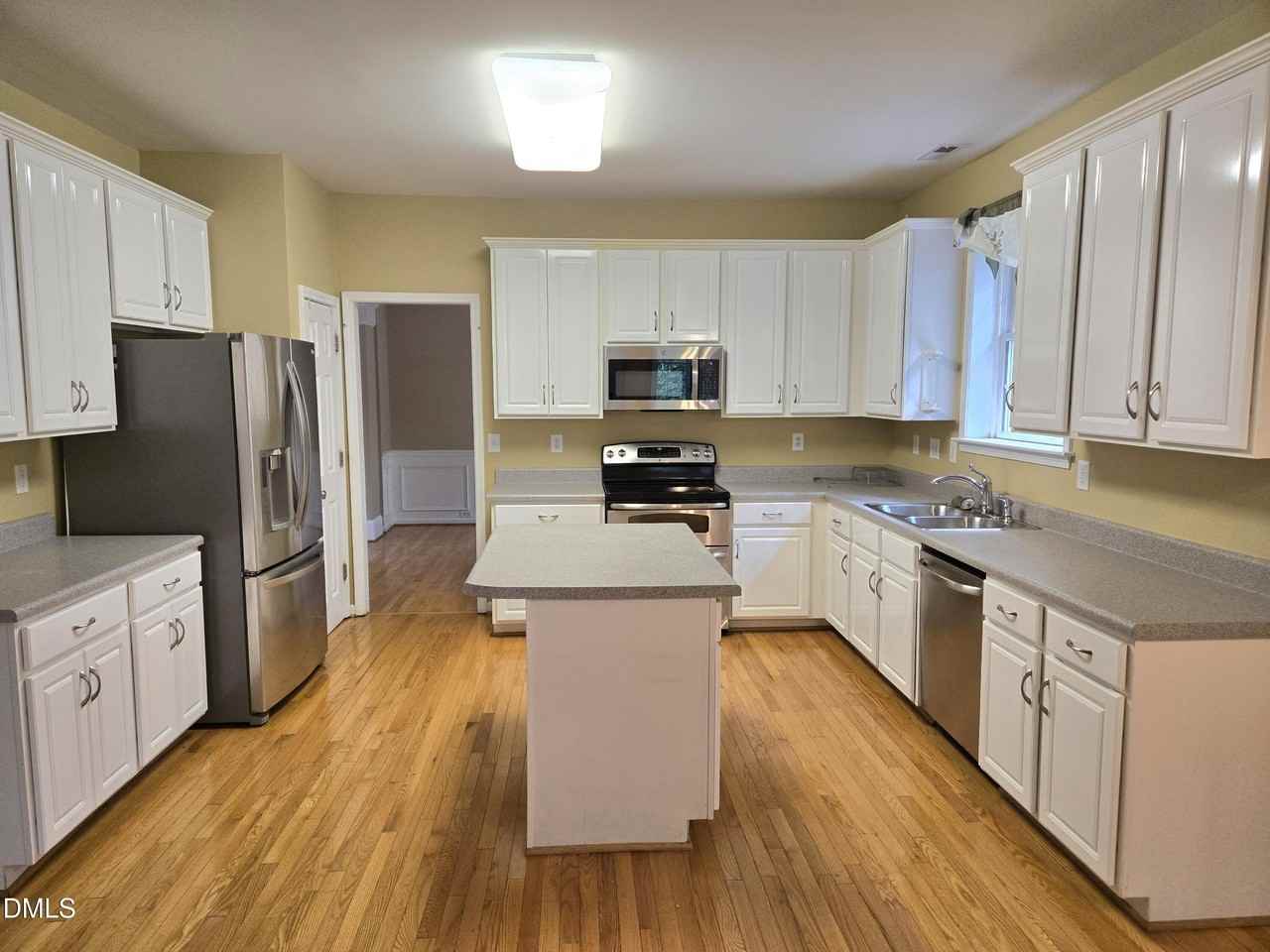 5 Spreading Oak Ct - Photo 6 of 30