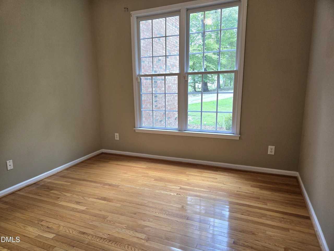 5 Spreading Oak Ct - Photo 7 of 30