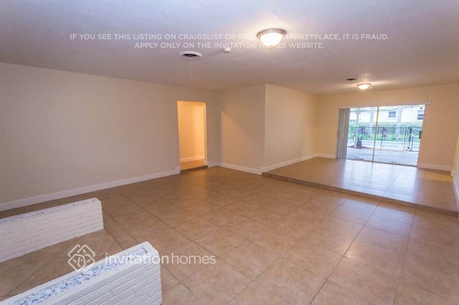 3720 W Park Rd - Photo 3 of 17