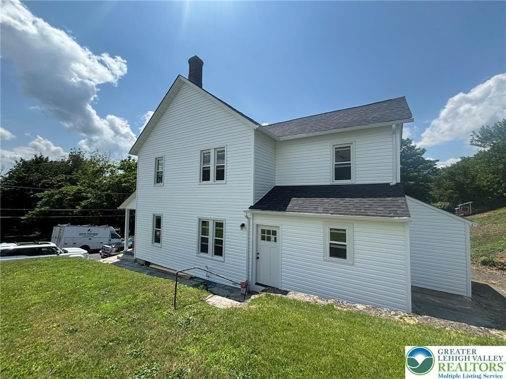573 Fairview Ave - Photo 3 of 11