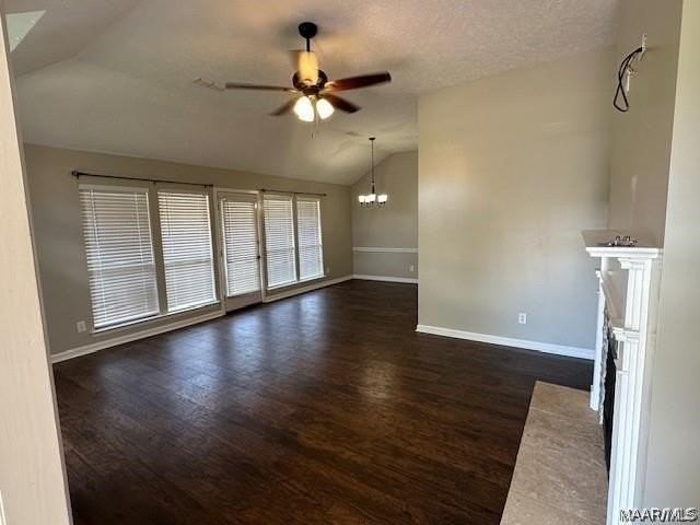 1604 Queen Elizabeth Ct - Photo 4 of 22