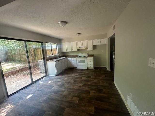 50 Glenwood Ct - Photo 4 of 12