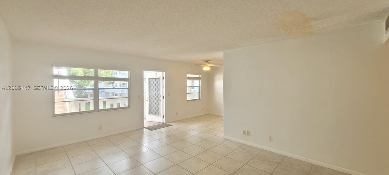 320 Fanshaw H #320 - Photo 5 of 43