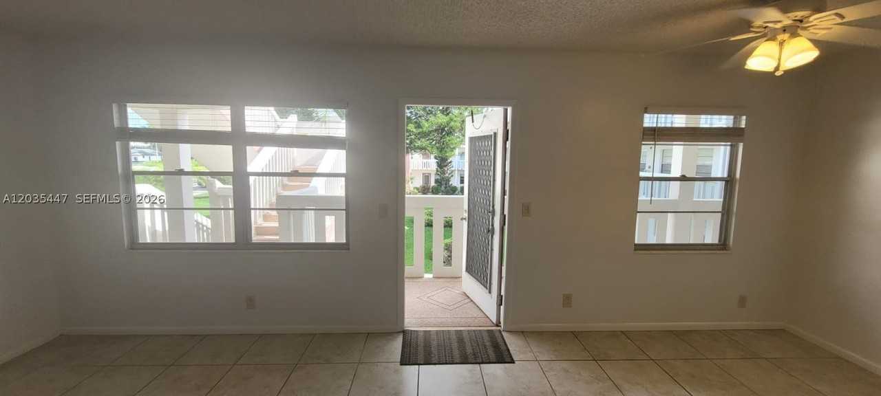 320 Fanshaw H #320 - Photo 7 of 43