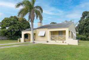 featured image of 27 Nw 21st St