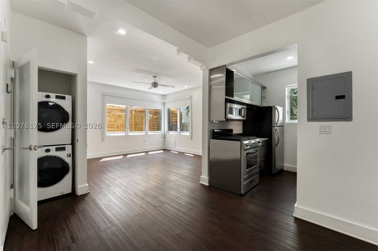 1751 James Ave #107 - Photo 2 of 24