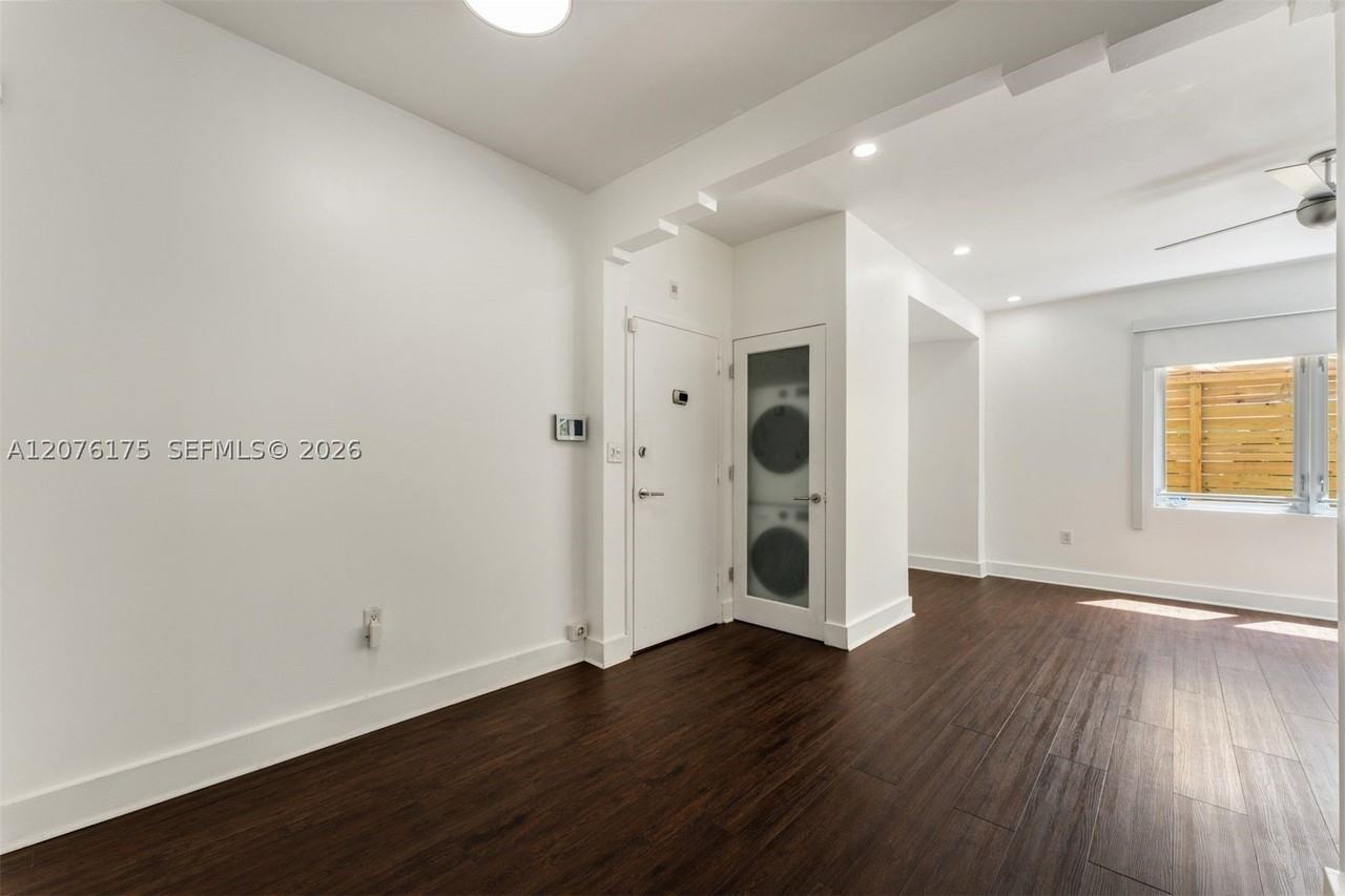1751 James Ave #107 - Photo 6 of 24