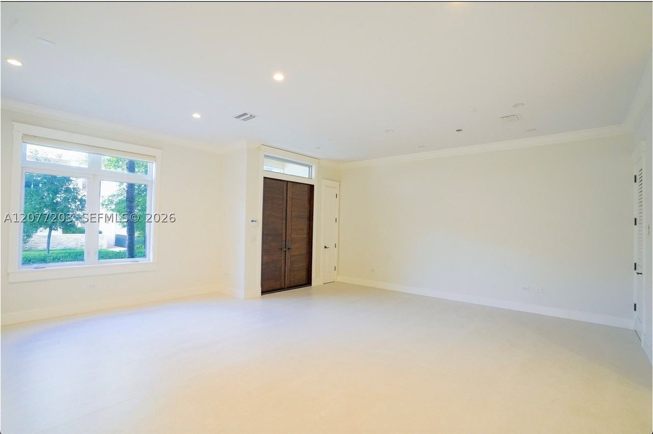 530 Valencia Ave #3 - Photo 4 of 50